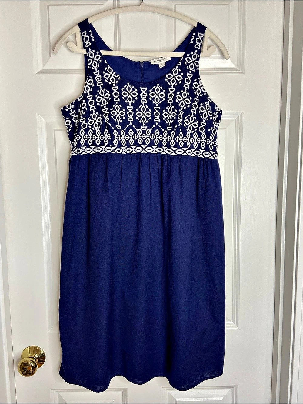 BeachLunchLounge Embroidered Cotton Dress in Blue & White Size Medium